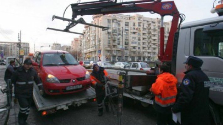 Ridicarea maşinilor a devenit ilegală în două sectoare ale Capitalei